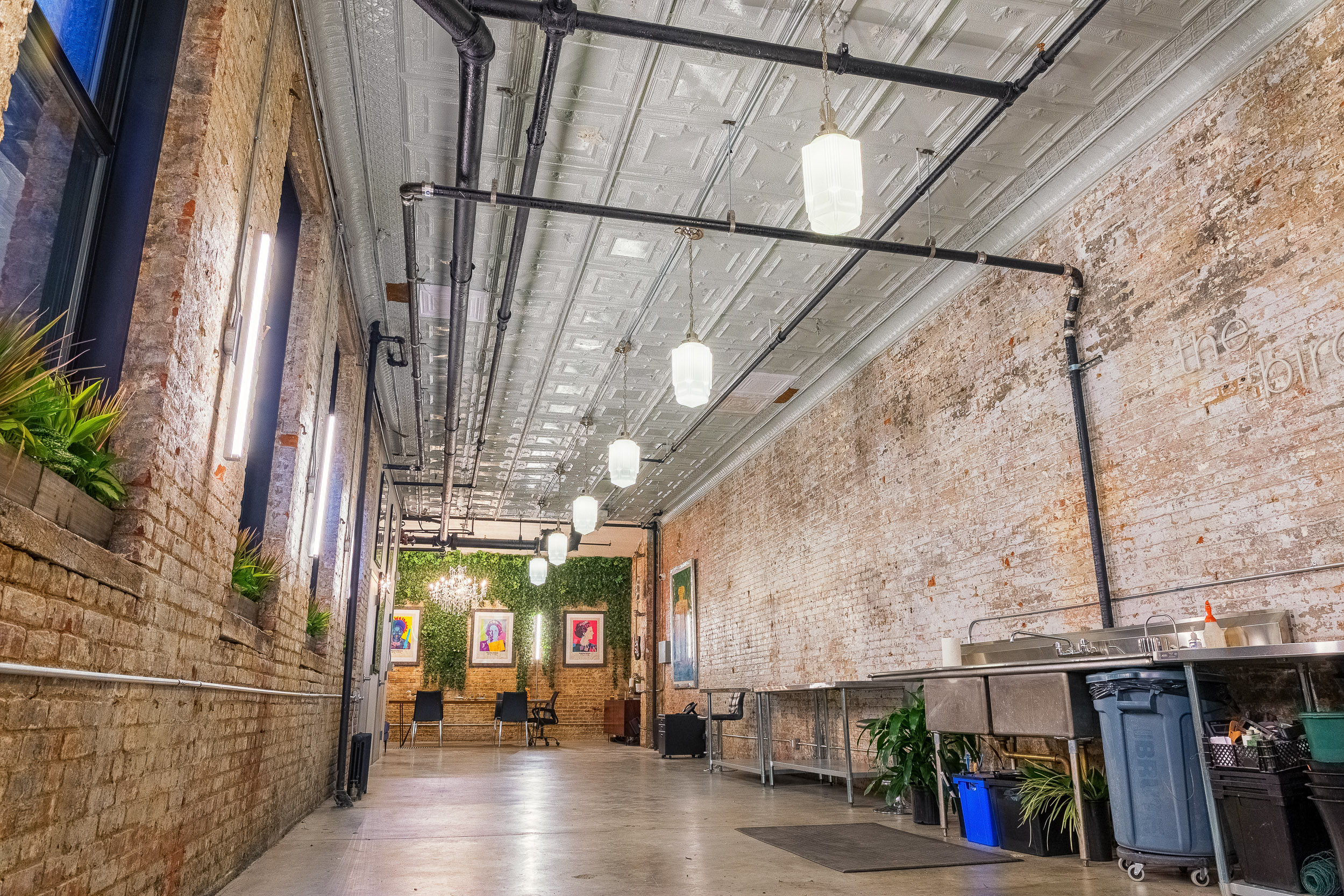 Small Showroom For Rent Near You Storefront